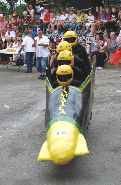fêtes du cazal,course à la brouette