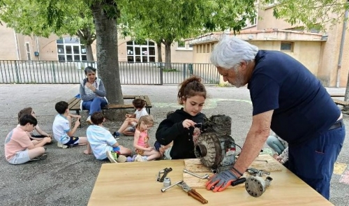 l'outil à la main,lictp