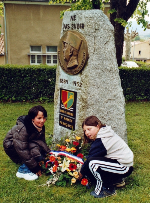 2004 8 mai 1945.jpg