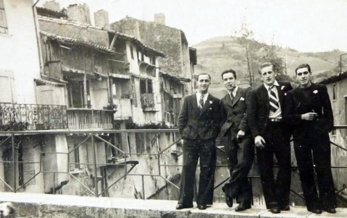 César blasquez 2eme à gauche.jpg